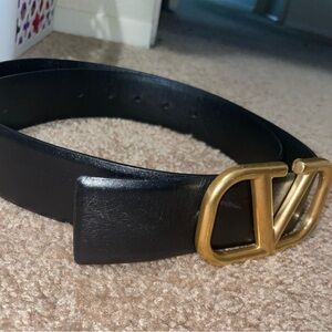 Black Leather “Big V” Gold Valentino belt. Reposted***